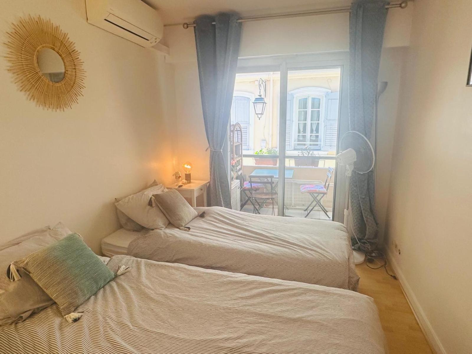 Appartement Lovely One Bedroom With Balcony & Wifi Just Minutes Walk From Palais And Beaches 109